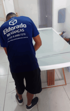 Embalagem de itens delicados para mudança para outro estado